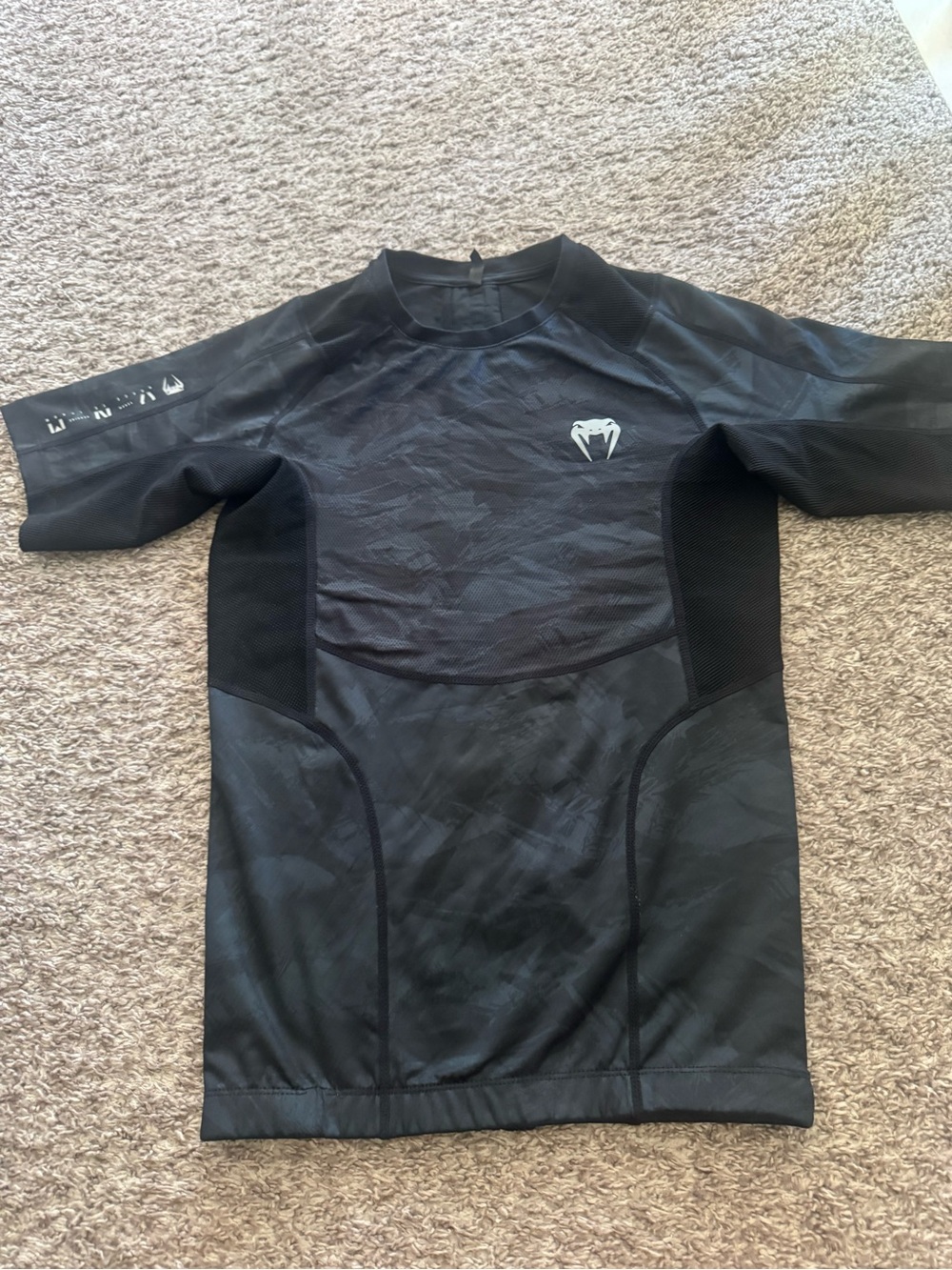Venum mens Venum Electron 3.0 Rashguard - Short Sleeves Shirt
